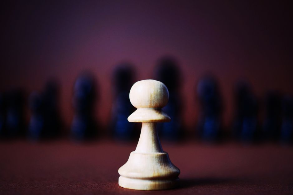 Attacking with the isolated pawn