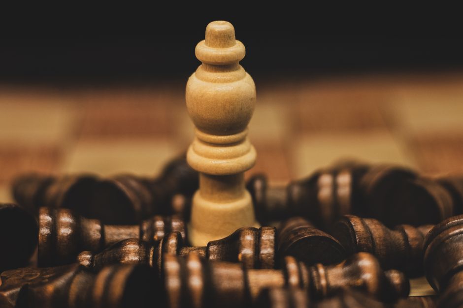 Chess Tactics Patterns Every Player Must Know